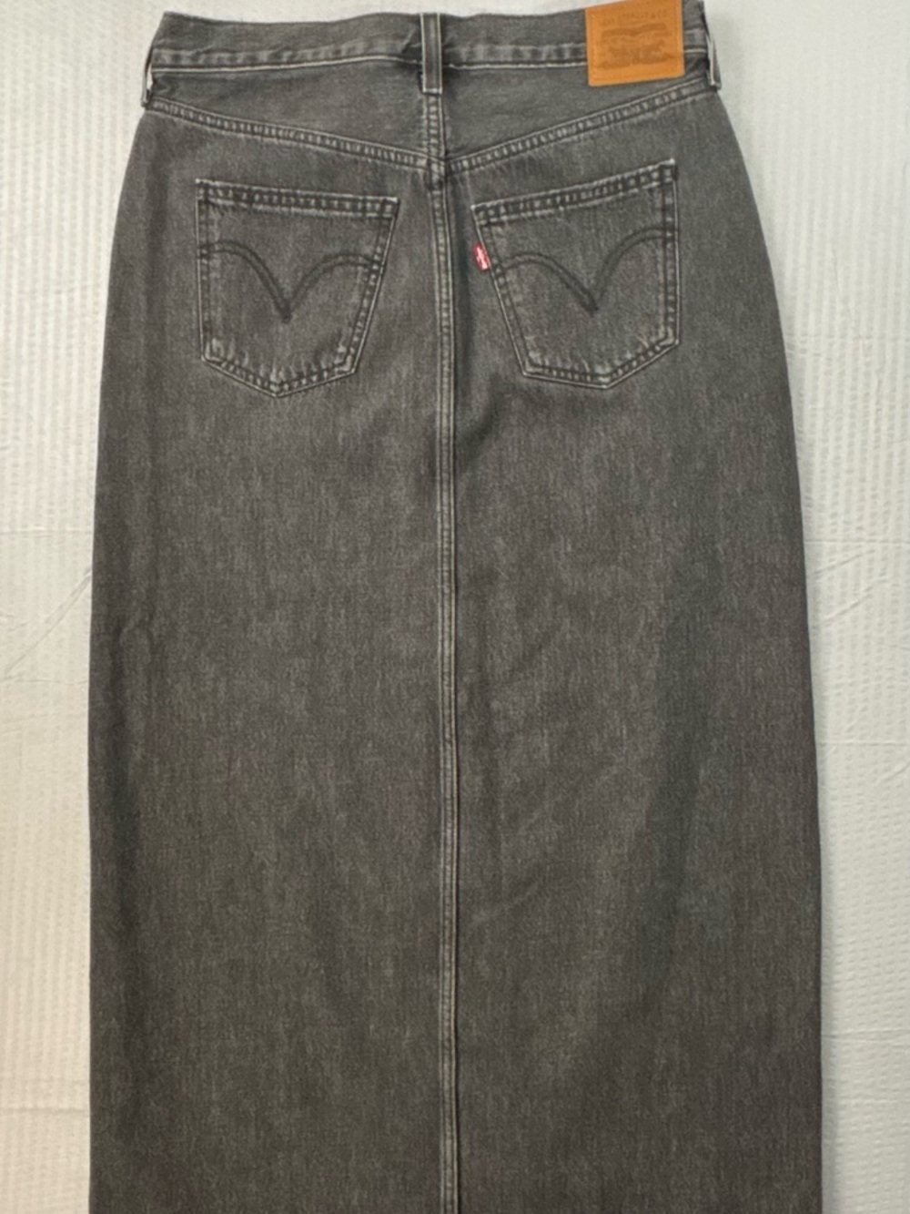 Levi's High Rise Denim Midi Skirt Women's Size 28 0096 - Picture 3 of 8